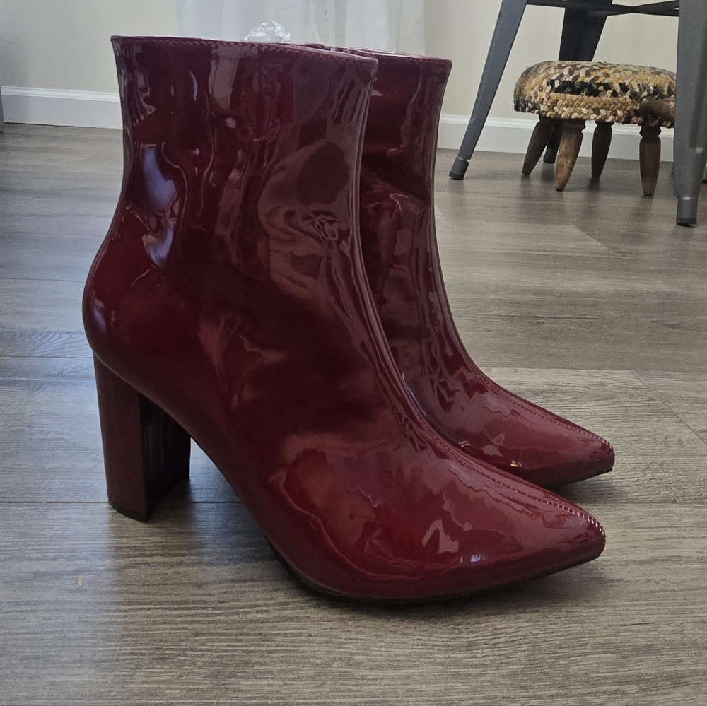 Deep Cabernet Heeled Boots Shiny Sleek Mobwife Baddie Fall Winter Size 8